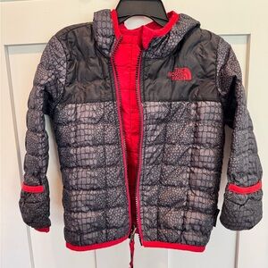 The North Face Gray Croc-Print Puffer Thermoball.